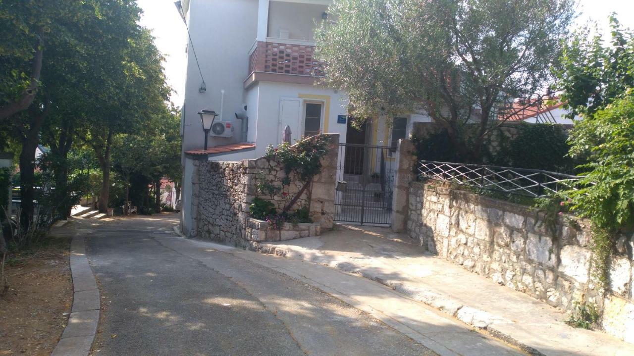 Danijel Apartment Novi Vinodolski Exterior photo